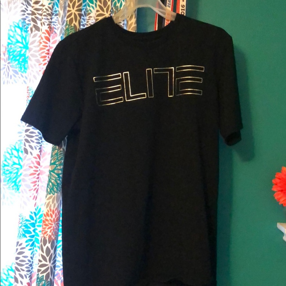 Black Nike t-shirt